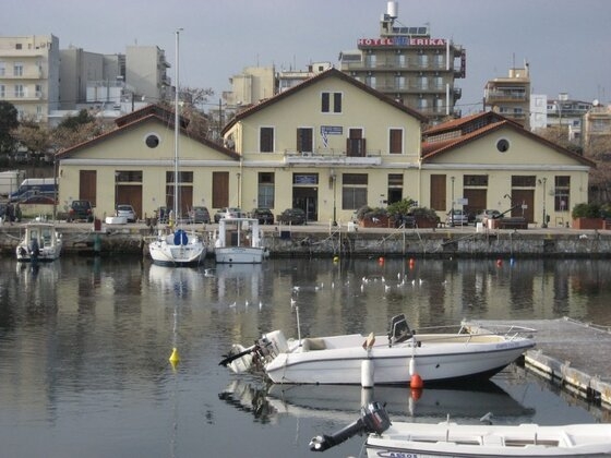 Τροχαίο ατύχημα σημειώθηκε εχτές μπροστά από το Τελωνείο της Αλεξανδρούπολης.